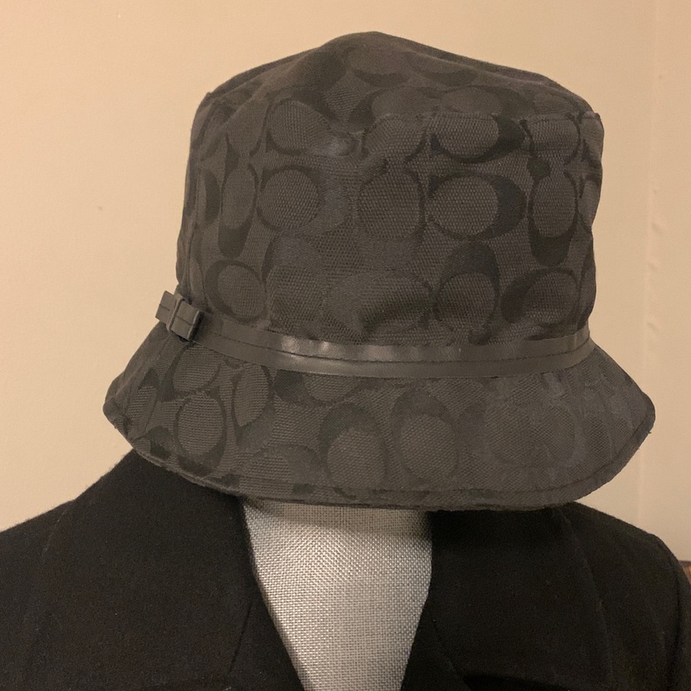 COACH Signature Black Bucket Hat